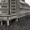 Großer Andrang bei der Eröffnung des Schocken Kaufhaus Nürnberg 1926